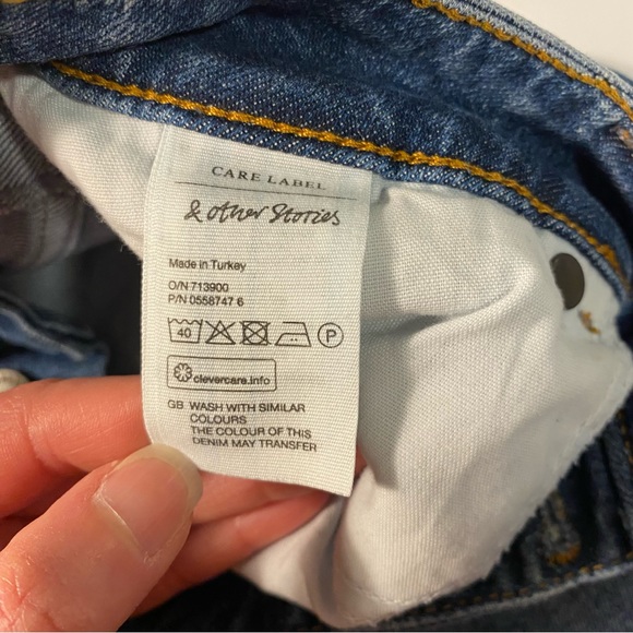 & Other Stories Los Angeles Atelier Blue Asymmetrical Hem Jean Shorts - Picture 8 of 12